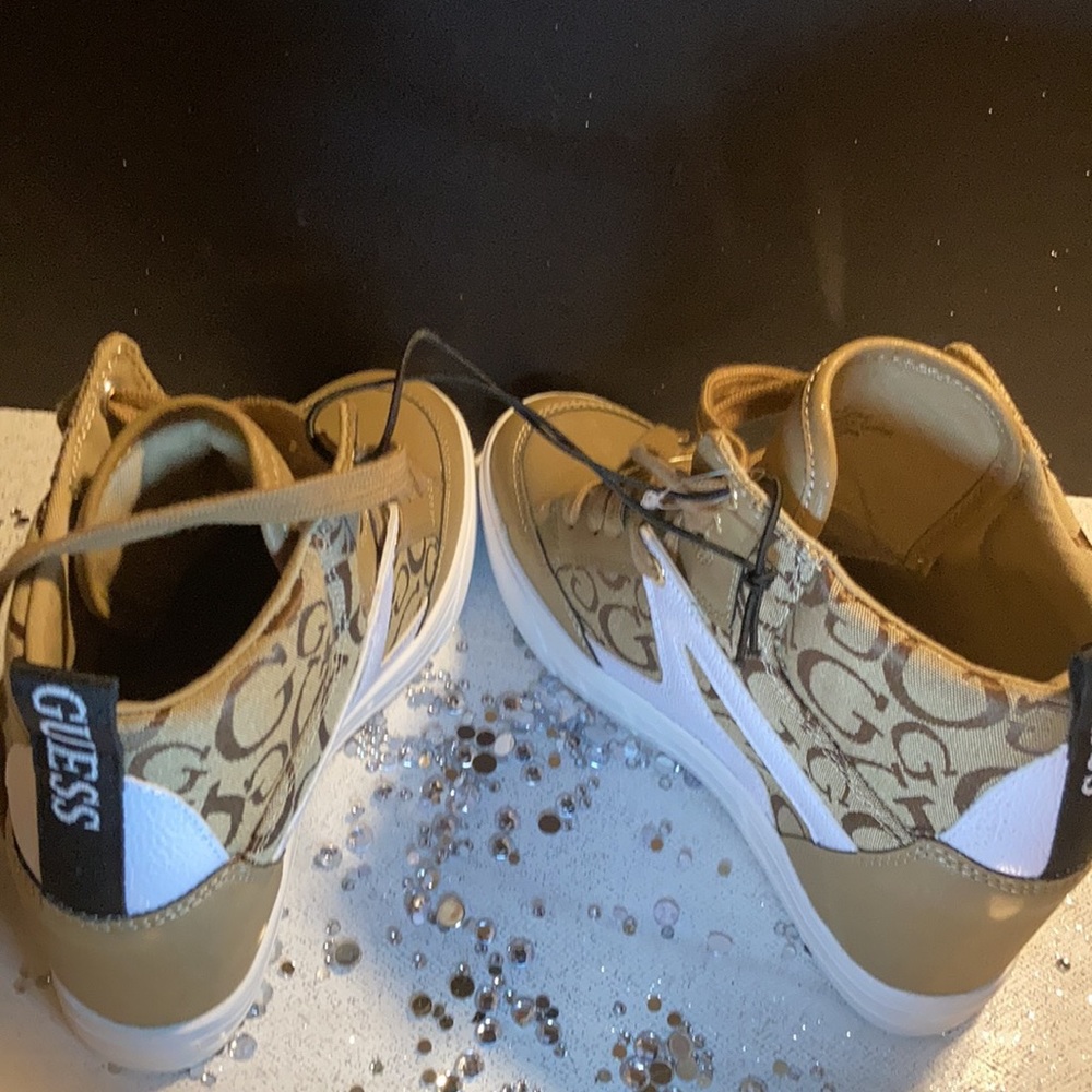 Guess athletic hi tops - Picture 13 of 16